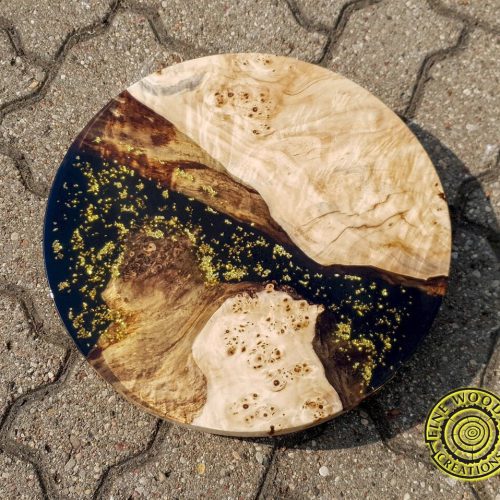 Topolowa deska do serwowania ze złotymi płatkami w przezroczystej żywicy